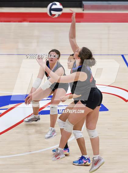 Thumbnail 2 in JV: Green County @ Adair County photogallery.
