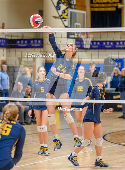 Thumbnail 2 in RHAM vs. Joel Barlow (CIAC Class M Final) photogallery.