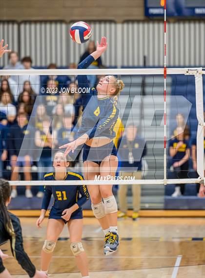 Thumbnail 2 in RHAM vs. Joel Barlow (CIAC Class M Final) photogallery.