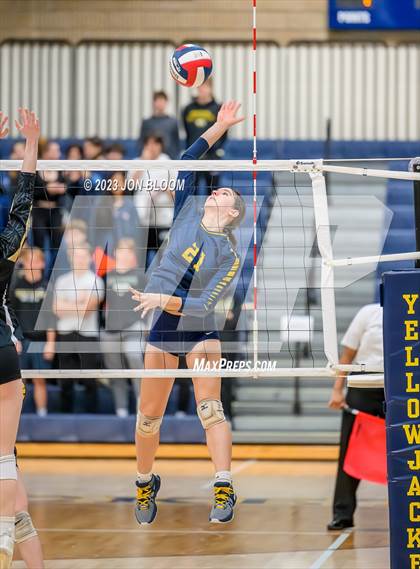 Thumbnail 2 in RHAM vs. Joel Barlow (CIAC Class M Final) photogallery.