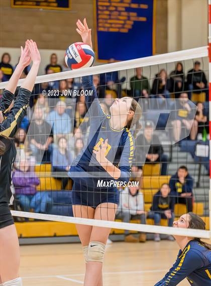 Thumbnail 2 in RHAM vs. Joel Barlow (CIAC Class M Final) photogallery.