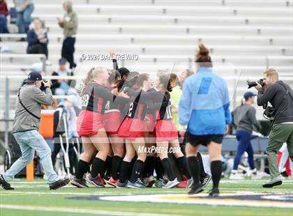 Thumbnail 1 in Nansemond River vs First Colonial (VHSL Class 5 Final) photogallery.