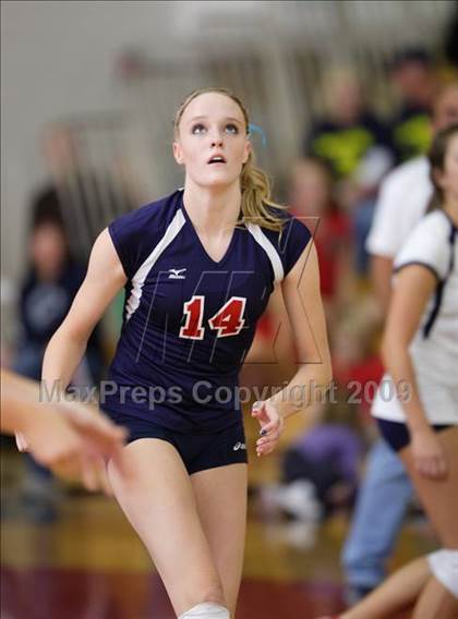 Thumbnail 1 in Regis Jesuit @ Chaparral photogallery.