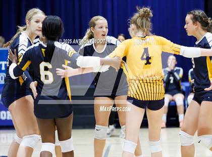Thumbnail 3 in Arendell Parrott Academy vs Trinity of Durham and Chapel Hill (Warrior Fall Showcase) photogallery.