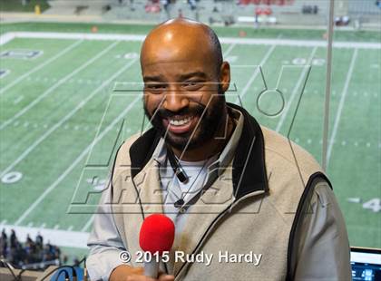 Thumbnail 3 in Memorial vs. Cypress Ranch (UIL 6A D2 Bi-District Playoff) photogallery.