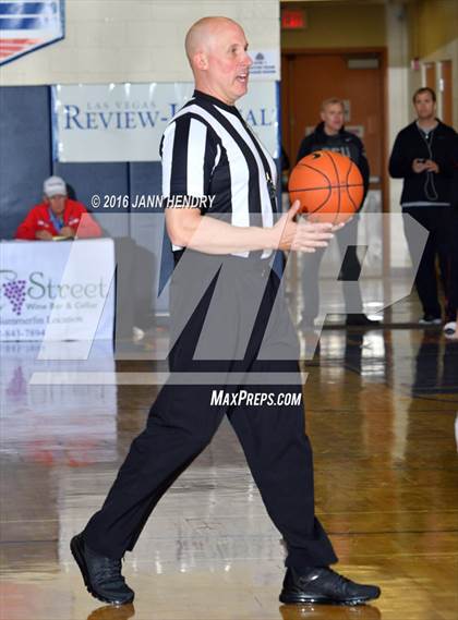 Thumbnail 1 in Salesian College Preparatory vs. Mater Dei (Tarkanian Classic) photogallery.