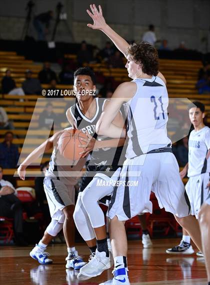 Thumbnail 1 in Saddleback Valley Christian vs. Servite (Nike Extravaganza) photogallery.