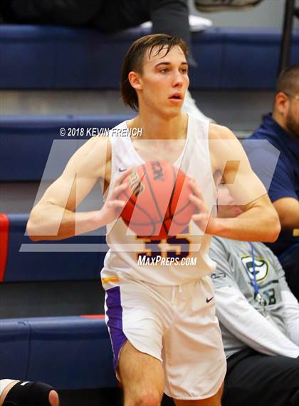 Thumbnail 1 in Mesa vs. Desert Mountain (McClintock Holiday Shootout) photogallery.