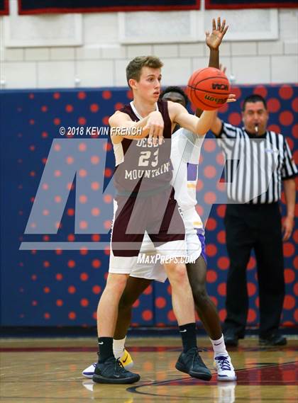 Thumbnail 1 in Mesa vs. Desert Mountain (McClintock Holiday Shootout) photogallery.