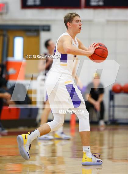 Thumbnail 2 in Mesa vs. Desert Mountain (McClintock Holiday Shootout) photogallery.