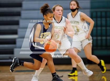 Thumbnail 2 in  Lincoln Southeast vs Elkhorn South photogallery.