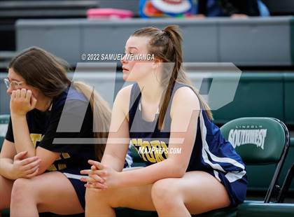 Thumbnail 3 in  Lincoln Southeast vs Elkhorn South photogallery.