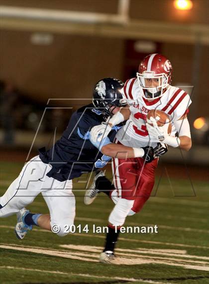 Thumbnail 2 in La Serna vs. Crescenta Valley (CIF SS Playoff Semifinal) photogallery.