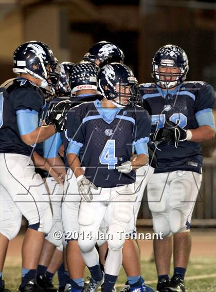 Thumbnail 2 in La Serna vs. Crescenta Valley (CIF SS Playoff Semifinal) photogallery.
