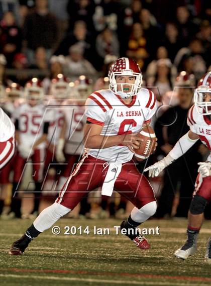 Thumbnail 2 in La Serna vs. Crescenta Valley (CIF SS Playoff Semifinal) photogallery.