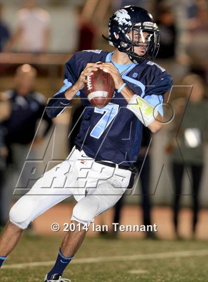 Thumbnail 3 in La Serna vs. Crescenta Valley (CIF SS Playoff Semifinal) photogallery.