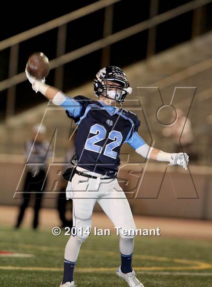 Thumbnail 3 in La Serna vs. Crescenta Valley (CIF SS Playoff Semifinal) photogallery.