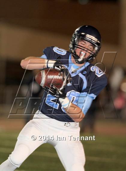 Thumbnail 3 in La Serna vs. Crescenta Valley (CIF SS Playoff Semifinal) photogallery.