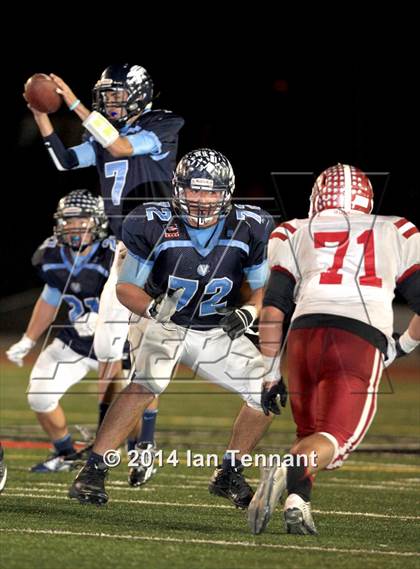 Thumbnail 2 in La Serna vs. Crescenta Valley (CIF SS Playoff Semifinal) photogallery.
