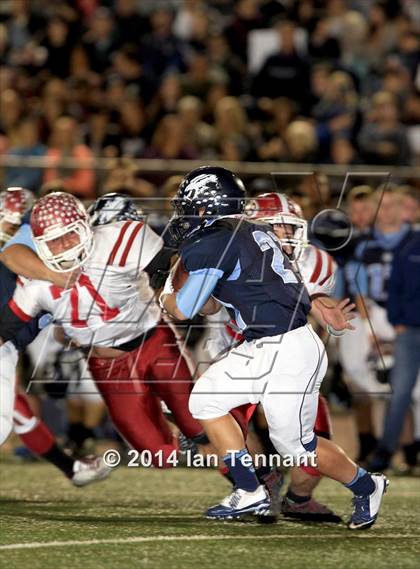 Thumbnail 2 in La Serna vs. Crescenta Valley (CIF SS Playoff Semifinal) photogallery.