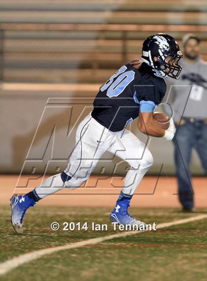 Thumbnail 3 in La Serna vs. Crescenta Valley (CIF SS Playoff Semifinal) photogallery.