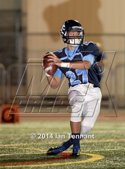 Thumbnail 1 in La Serna vs. Crescenta Valley (CIF SS Playoff Semifinal) photogallery.