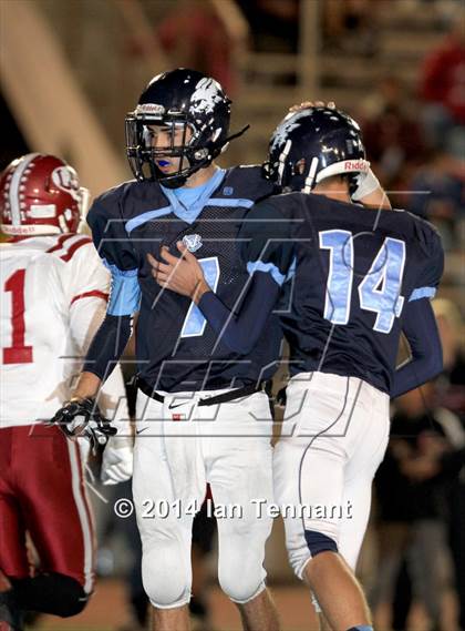 Thumbnail 2 in La Serna vs. Crescenta Valley (CIF SS Playoff Semifinal) photogallery.