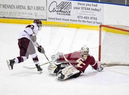 Thumbnail 3 in Gloucester Catholic vs Don Bosco Prep (NJSIAA Non-Public Semifinal)  photogallery.
