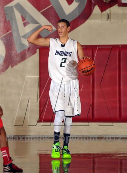 Thumbnail 3 in Cleveland vs. Chino Hills (Rose City Roundball Classic) photogallery.
