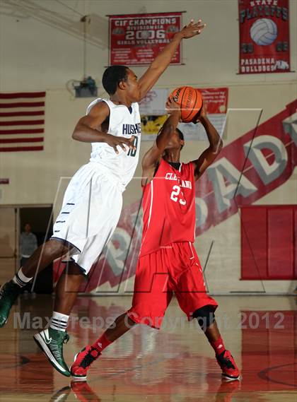 Thumbnail 1 in Cleveland vs. Chino Hills (Rose City Roundball Classic) photogallery.