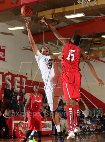 Thumbnail 1 in Cleveland vs. Chino Hills (Rose City Roundball Classic) photogallery.