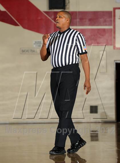 Thumbnail 3 in Cleveland vs. Chino Hills (Rose City Roundball Classic) photogallery.