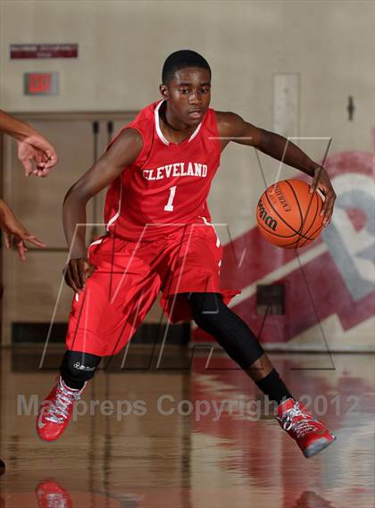 Thumbnail 2 in Cleveland vs. Chino Hills (Rose City Roundball Classic) photogallery.