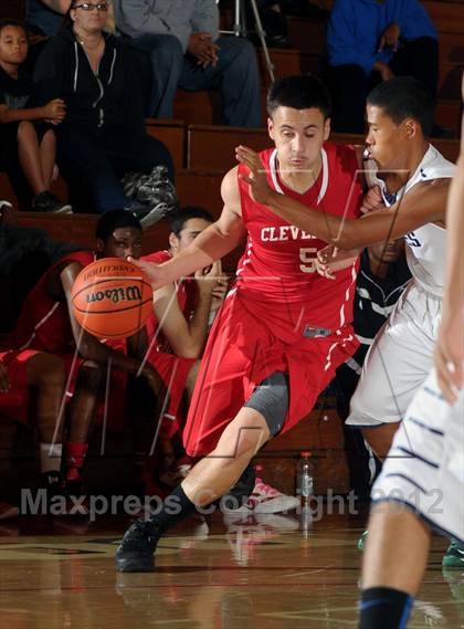 Thumbnail 2 in Cleveland vs. Chino Hills (Rose City Roundball Classic) photogallery.