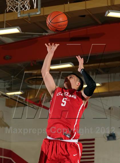 Thumbnail 2 in Cleveland vs. Chino Hills (Rose City Roundball Classic) photogallery.