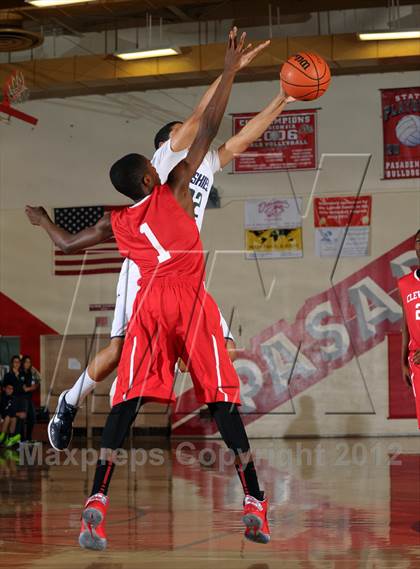 Thumbnail 2 in Cleveland vs. Chino Hills (Rose City Roundball Classic) photogallery.