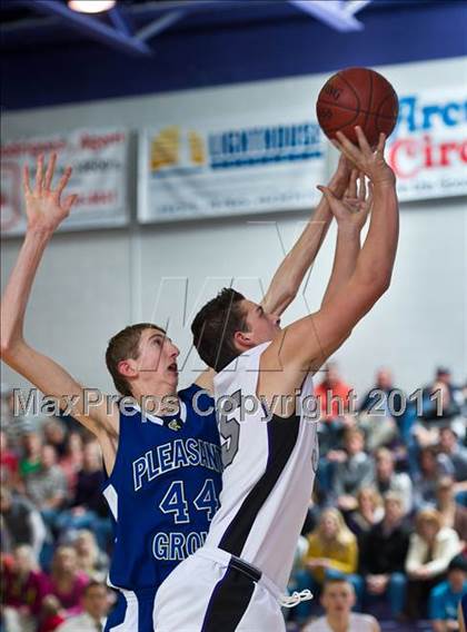 Thumbnail 3 in Pleasant Grove @ Riverton photogallery.