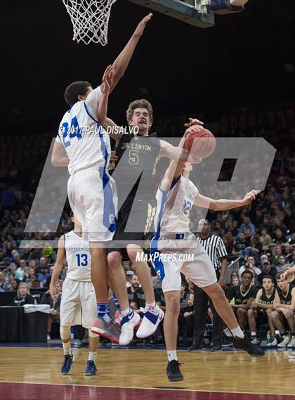 Thumbnail 3 in Rock Canyon vs. Grandview (CHSAA 5A Great 8) photogallery.