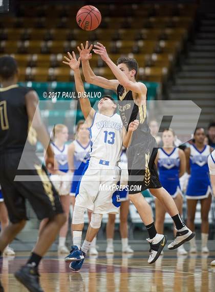 Thumbnail 3 in Rock Canyon vs. Grandview (CHSAA 5A Great 8) photogallery.