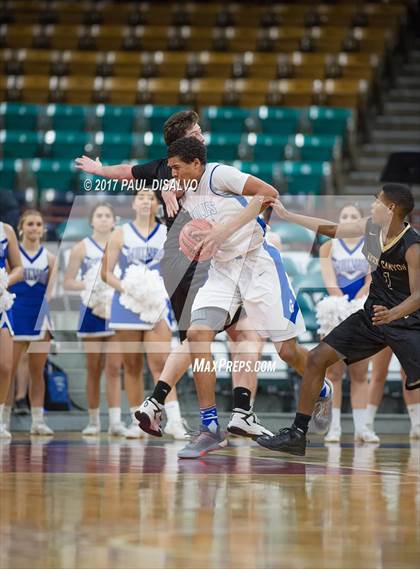 Thumbnail 2 in Rock Canyon vs. Grandview (CHSAA 5A Great 8) photogallery.