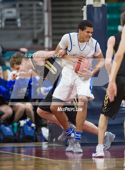 Thumbnail 1 in Rock Canyon vs. Grandview (CHSAA 5A Great 8) photogallery.