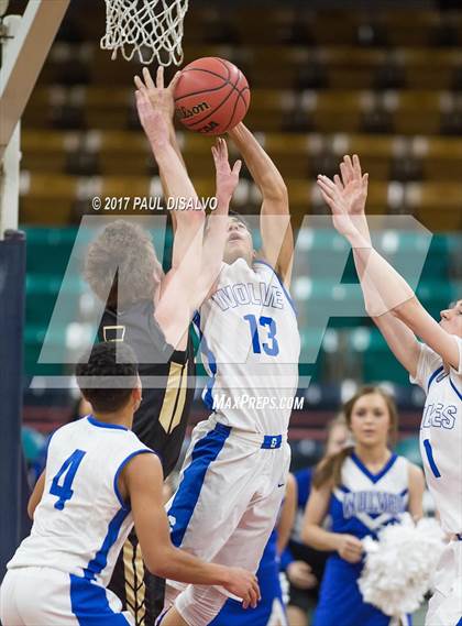 Thumbnail 1 in Rock Canyon vs. Grandview (CHSAA 5A Great 8) photogallery.