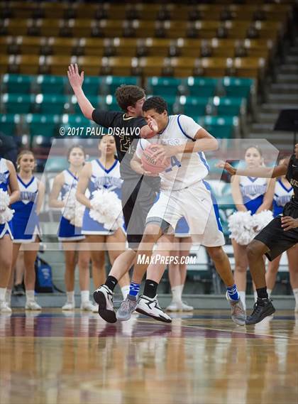 Thumbnail 1 in Rock Canyon vs. Grandview (CHSAA 5A Great 8) photogallery.