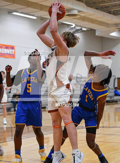 Thumbnail 1 in Caldwell vs La Vega photogallery.