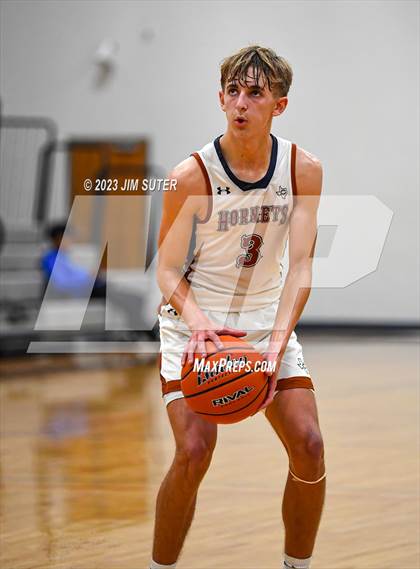 Thumbnail 3 in Caldwell vs La Vega photogallery.
