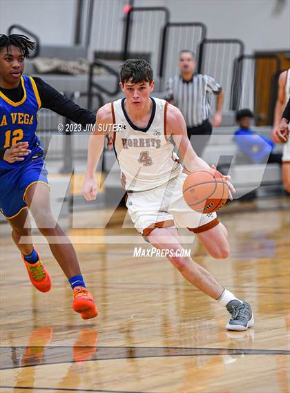 Thumbnail 1 in Caldwell vs La Vega photogallery.