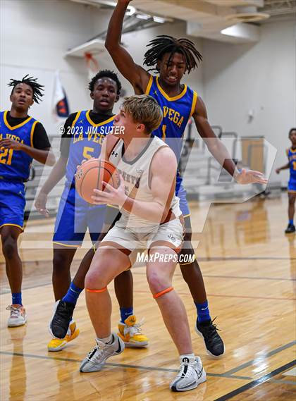 Thumbnail 1 in Caldwell vs La Vega photogallery.