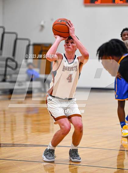 Thumbnail 3 in Caldwell vs La Vega photogallery.