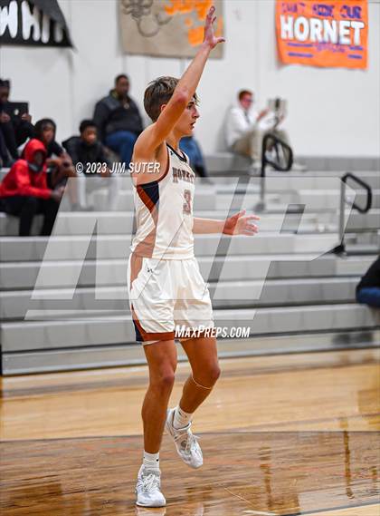 Thumbnail 3 in Caldwell vs La Vega photogallery.