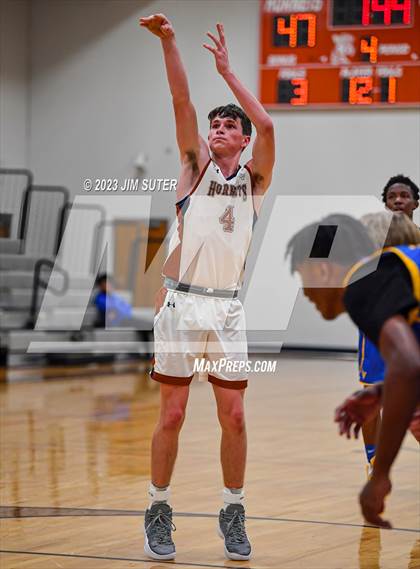 Thumbnail 3 in Caldwell vs La Vega photogallery.